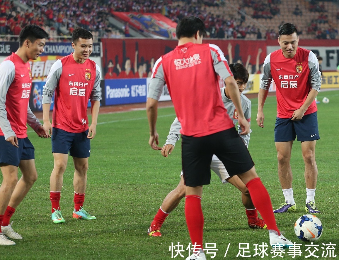 斯卡洛尼：要像没夺冠过那样争世界杯，梅西是否参赛他自己定