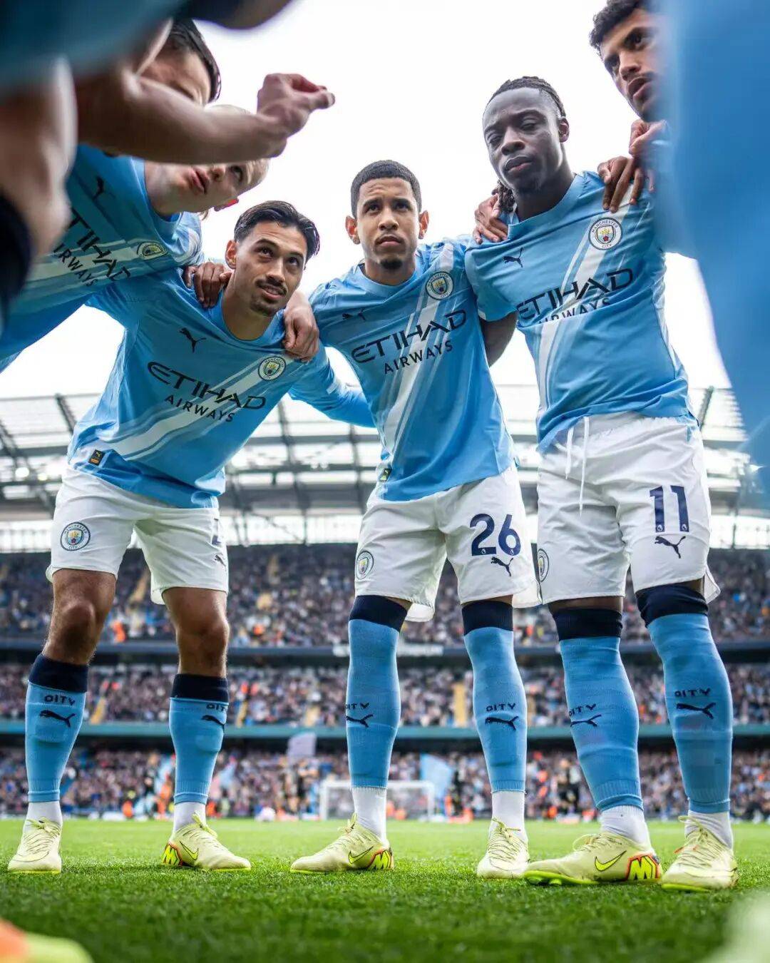 重磅！巴萨续约谈判取得突破 天才中场留队在望（重大进展！巴萨续约谈判突破，天才中场有望留队）