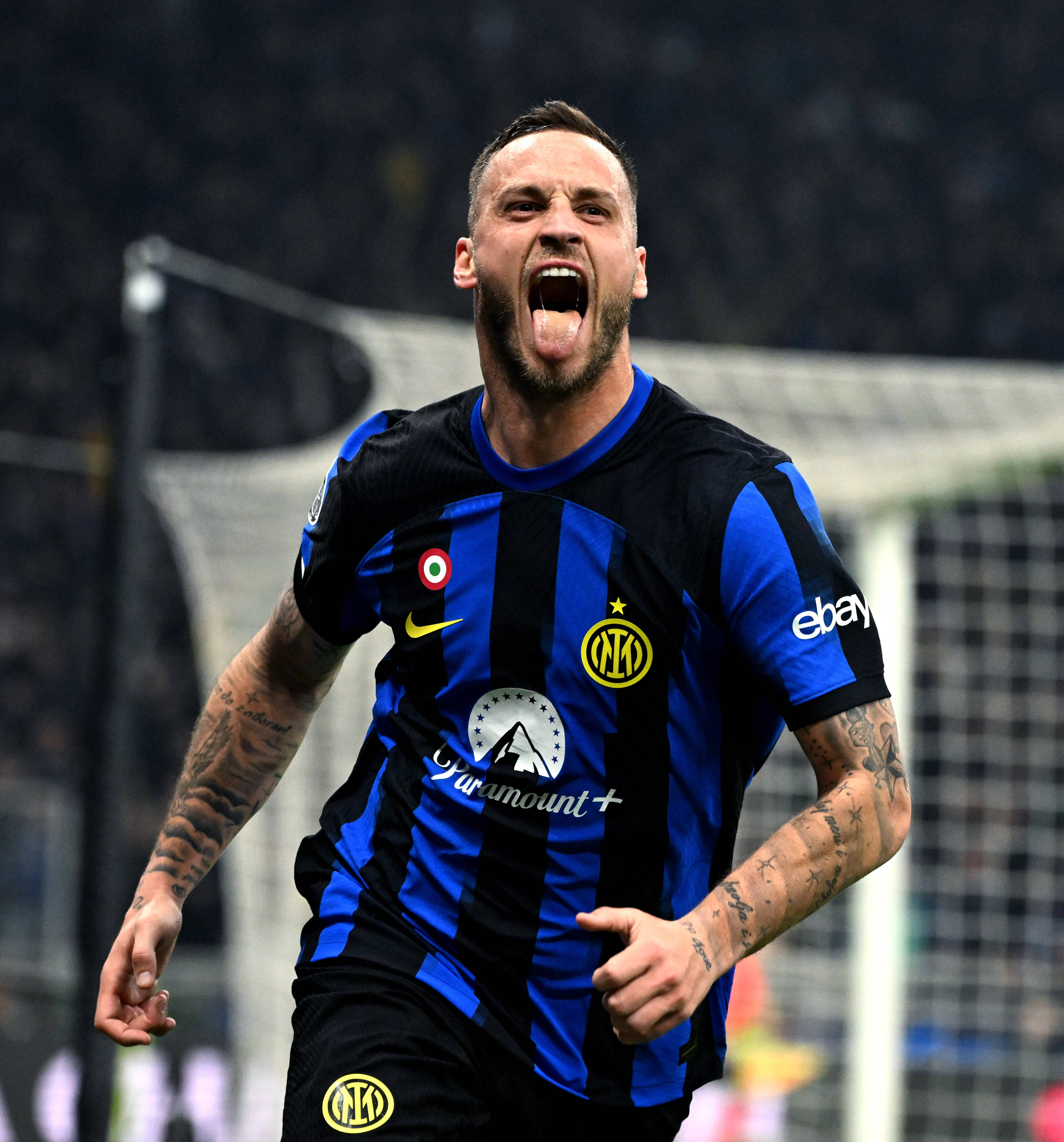 竞彩湃｜热刺主场迎来小蜜蜂，强势维拉能否阻击阿森纳？（竞彩湃｜热刺坐镇主场迎战小蜜蜂，强势维拉能否拦住枪手？）