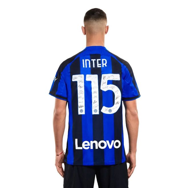 记者：拜仁和于帕进行深入谈判，他们预计球员最终会完成续约（记者称：拜仁与于帕谈判深入，预计将完成续约）