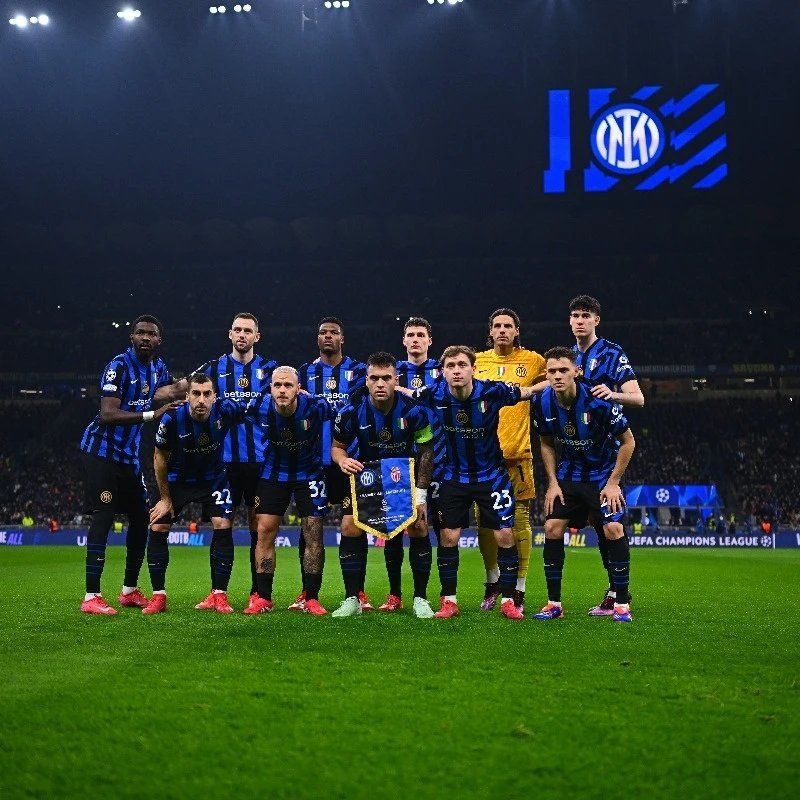 库尔图瓦：当下我肯定是最佳门将之一；没感觉更衣室关系不好（库尔图瓦：我当下无疑是顶级门将之一；更衣室关系并不紧张）