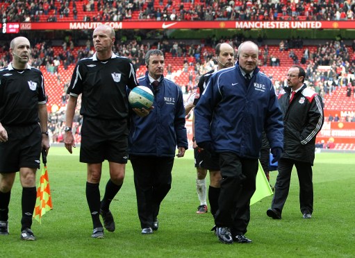 深圳青年人瞄准云南玉昆外援，2026冲超计划曝光（深圳青年人欲引进云南玉昆外援，2026冲超方案浮出水面）