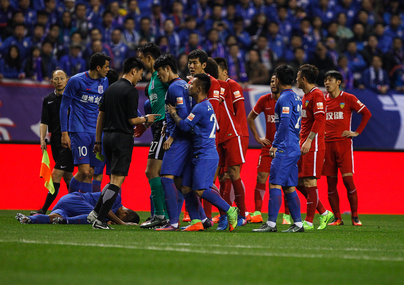 官方：孔蒂当选2025意足球盛典最佳教练，那不勒斯最佳俱乐部（2025意大利足球盛典：孔蒂荣膺最佳教练，那不勒斯获评最佳俱乐部）