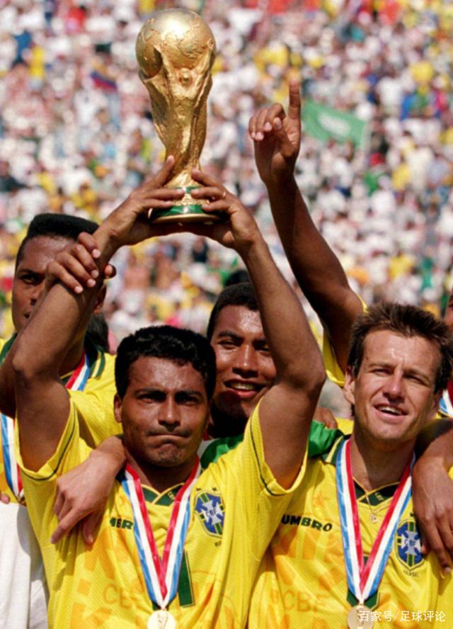 世界杯门票销量已近两百万张，第三阶段门票销售12月11日开始（世界杯门票销量逼近200万，第三阶段售票将于12月11日启动）