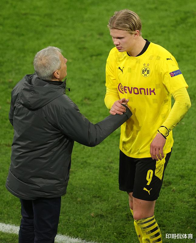 8-7绝杀日本，复制1年前神迹？2-8：中国香港无缘再胜对手（8-7绝杀日本，能否续写一年前的奇迹？2-8：中国香港未能再克对手）