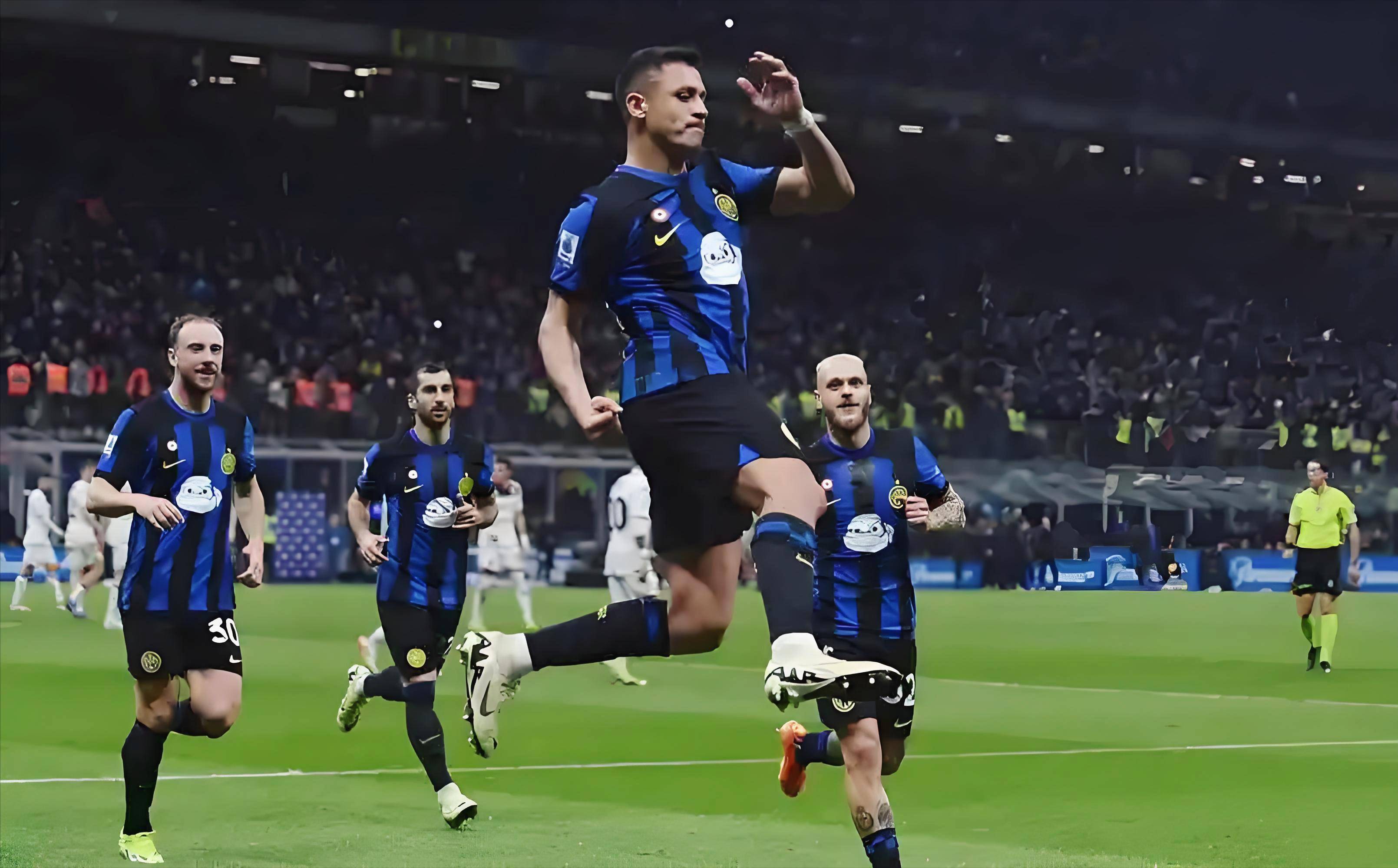 詹姆斯关键时刻稳住节奏（詹姆斯在关键时刻稳控比赛节奏）