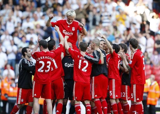 泽林斯基：我的进球有些幸运，这场地根本没法踢球，腿都痛了（泽林斯基：进球有点运气，这场地太差根本踢不了，腿都疼）