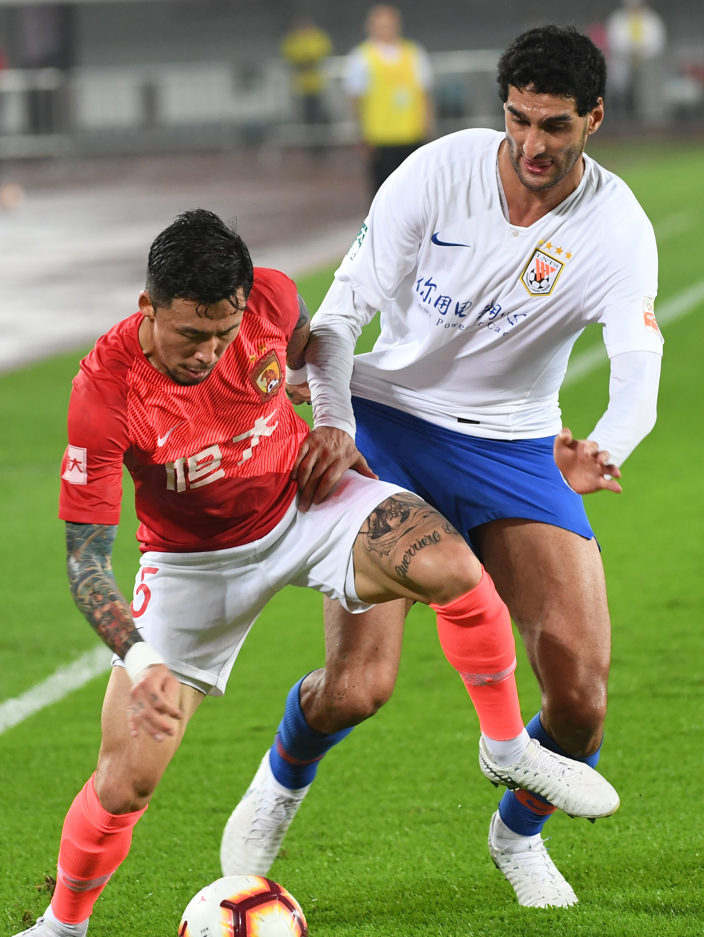 斯基拉：一家英超俱乐部询问了米兰前锋圣地亚哥的信息（斯基拉：英超某队已向米兰打听前锋圣地亚哥的情况）