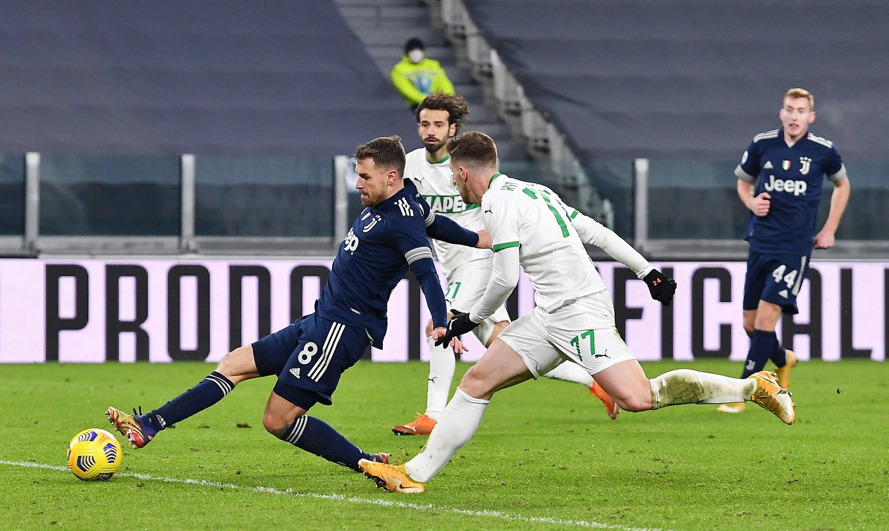 恩里克：努诺·门德斯缺席训练&杜埃回归；我们想成为第一名（恩里克：努诺-门德斯未参与训练，杜埃回归；目标是登上榜首）