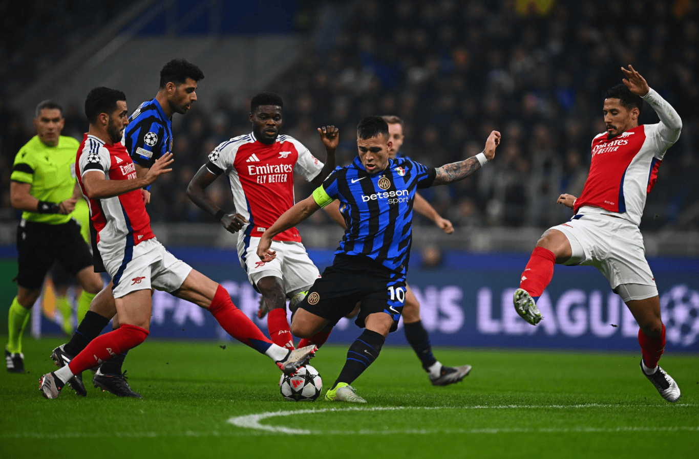 NBA常规赛MVP争夺战激烈（NBA常规赛MVP之争白热化）