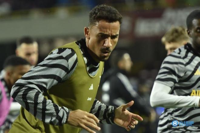 国安vs河南半场数据：控球率56%-44%，河南半场0射正