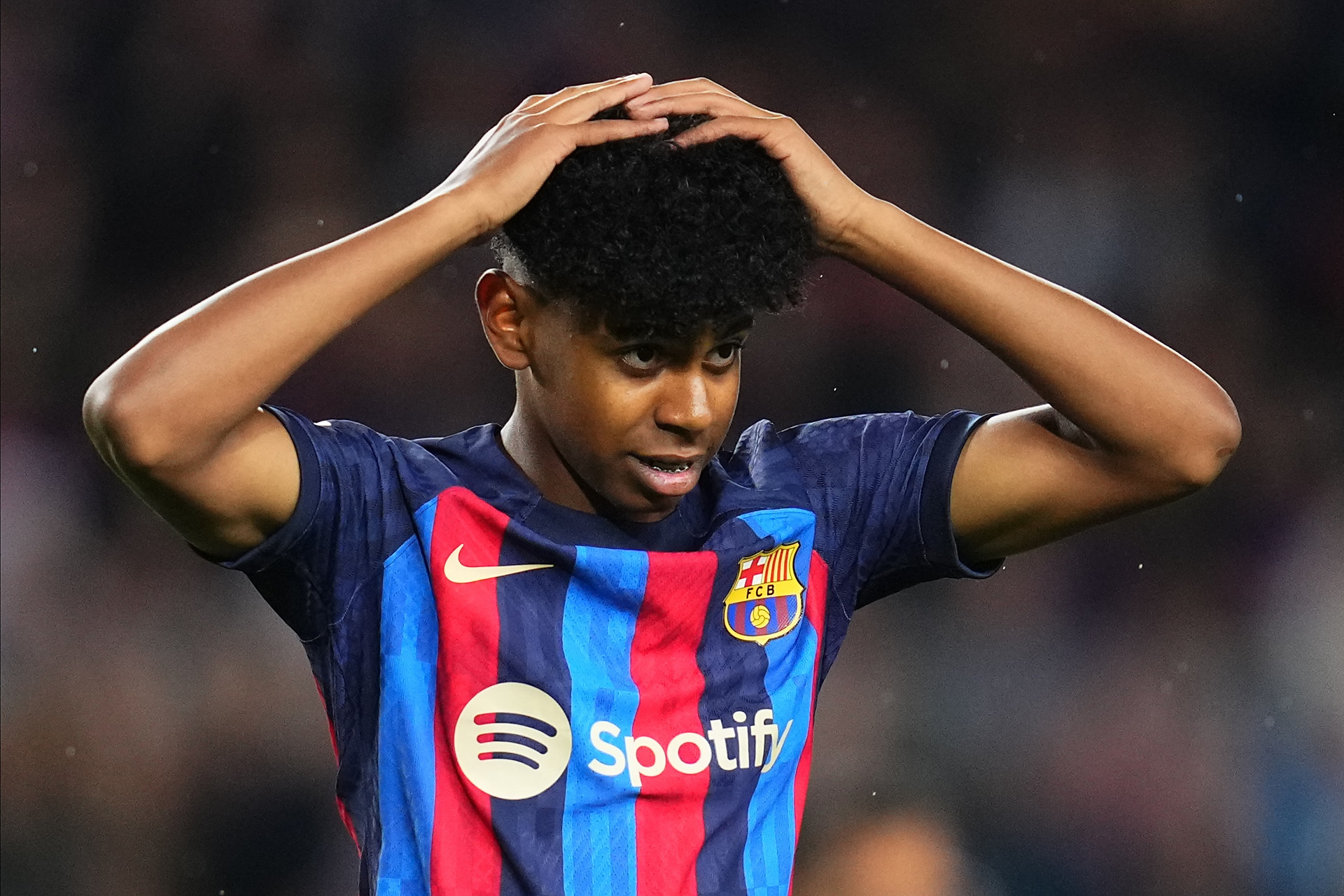 坎塞洛：若赢得世界杯会脱下国家队战袍；未来希望回到本菲卡（坎塞洛：若世界杯夺冠将退出国家队，盼将来重返本菲卡）