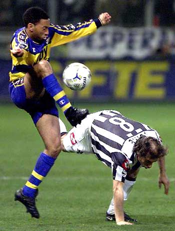 中足联发布准入规程：中超至少要5个梯队，中甲4个中乙3个（中足联公布准入新规：中超俱乐部至少建5个梯队，中甲4个、中乙3个）